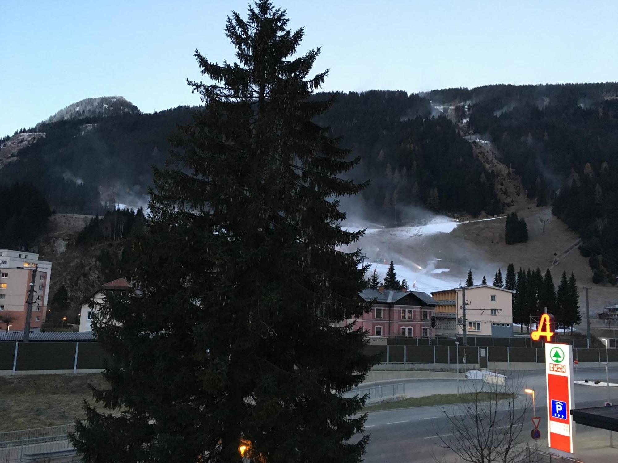 باد جاستاين Hotel Lindenhof المظهر الخارجي الصورة